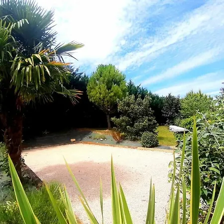 Gers Habitation بيت للعطل